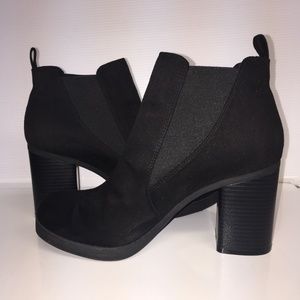 American Eagle black suede slip on booties